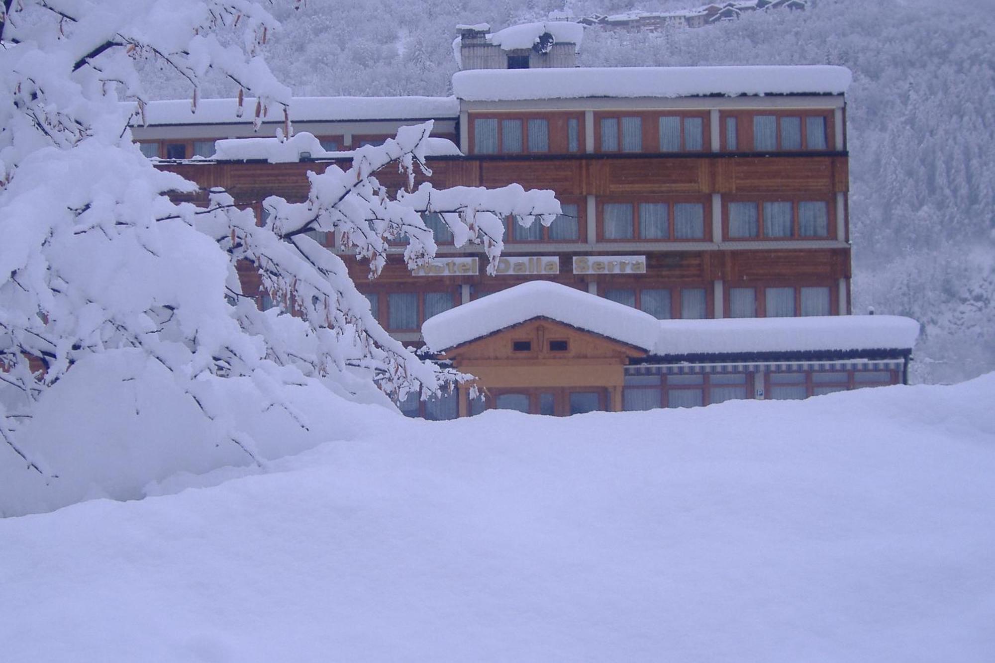 Hotel Dalla Serra Mezzana  Exteriér fotografie