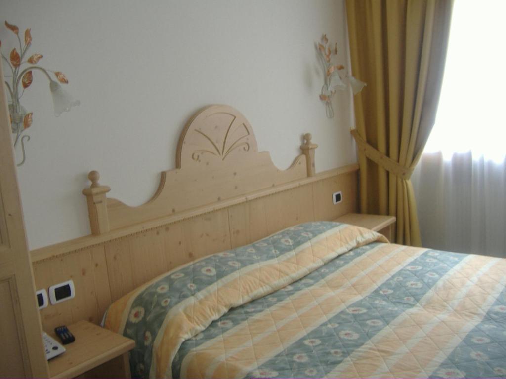 Hotel Dalla Serra Mezzana  Pokoj fotografie