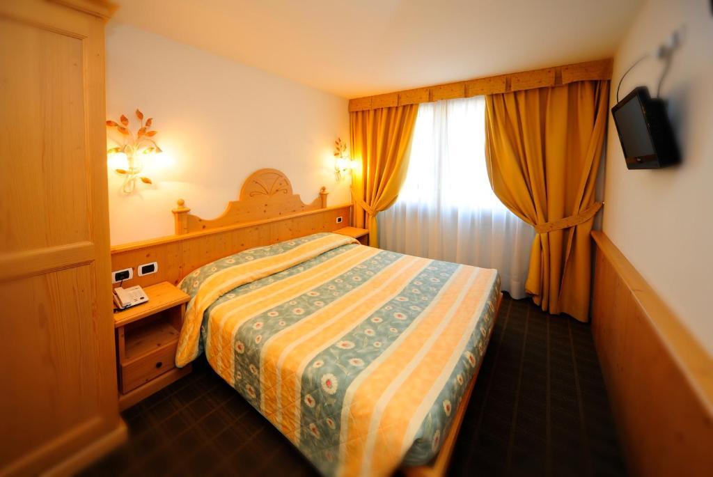 Hotel Dalla Serra Mezzana  Pokoj fotografie